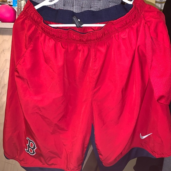 Boston Red Sox Nike Dri-Fit Shorts, Large - Picture 1 of 2